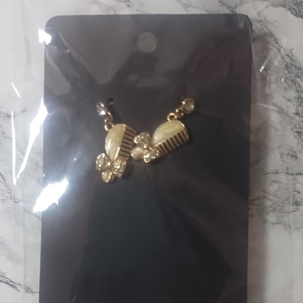 Elegant Gold Butterfly Earrings